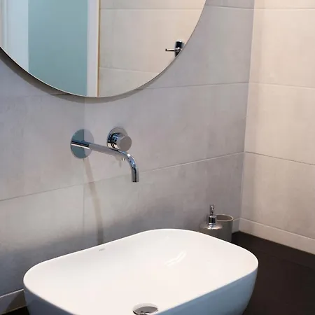 La Vie En Abela Mégas Yialós-Nítes